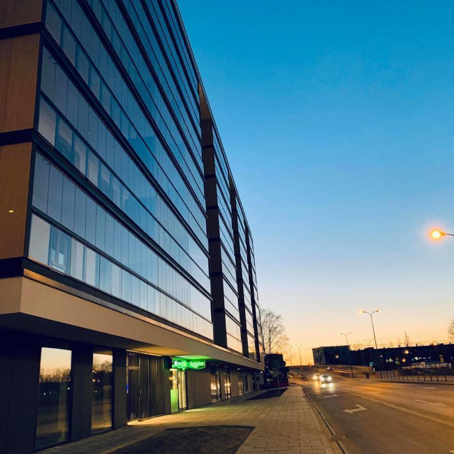Апартаменты Warsaw Inside Business Centre Экстерьер фото